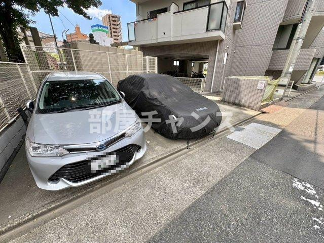 SPACE DUKEの駐車場