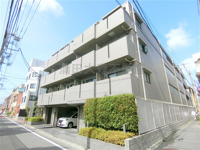ルーブル大森七番館の外観|2010年6月築　RC鉄筋コンクリート造地上4階建て1K～2DK総戸数42戸
東京都大田区大森北6丁目　京浜東北線大森駅徒歩16分、京急本線平和島駅徒歩5分、大森海岸駅徒歩15分