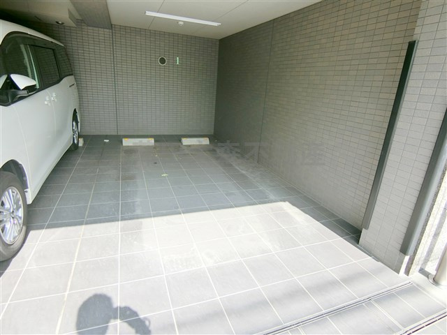 ルーブル大森七番館の駐車場