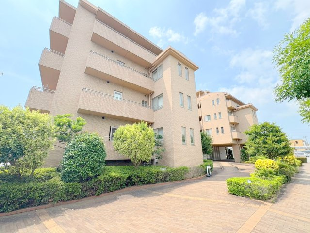 リーベストガーデン宝塚の外観|外観は落ち着いています