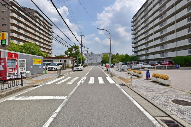 西宮グリーンマンション1号館の周辺|全棟総戸数228戸の大規模マンションです。