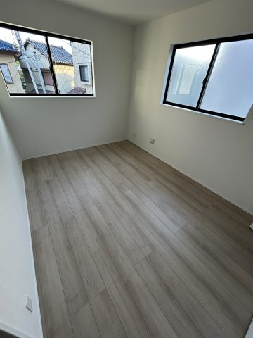 高崎市若松町　新築　限定1棟の洋室