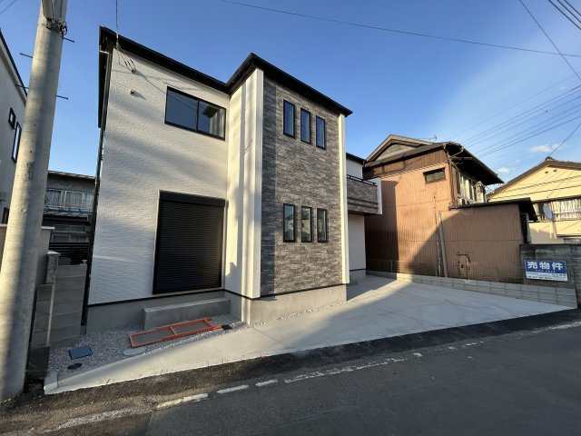 高崎市若松町　新築　限定1棟の前面道路含む現地写真
