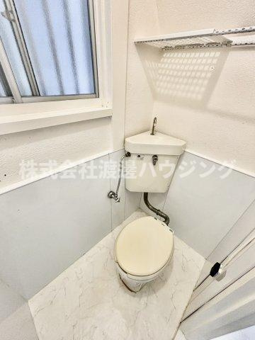 寝屋川萱島東2丁目一戸建のトイレ