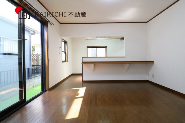 【居間・リビング】 | 鴻巣市吹上本町2丁目　中古戸建