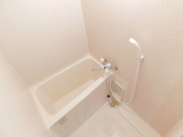ブリックロード山の手の浴室