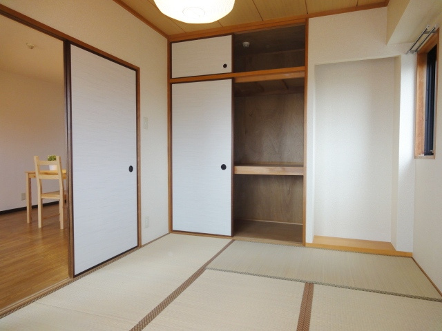メゾンドール安倉の収納