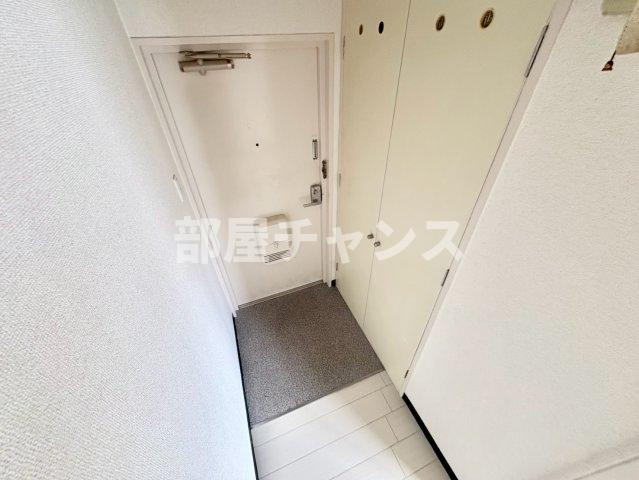 ニッシンセントラルレジデンスの玄関