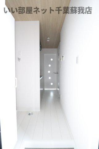 パセオグランデ誉田の玄関|収納もある玄関です