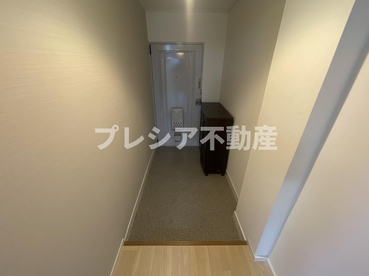甲子園フラットの玄関
