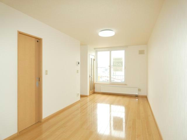 釧路市緑ケ岡５丁目のアパートの居間・リビング