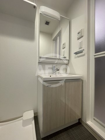 アドバンス難波南ワイズの独立洗面台|アドバンス難波南ワイズ　キッチン