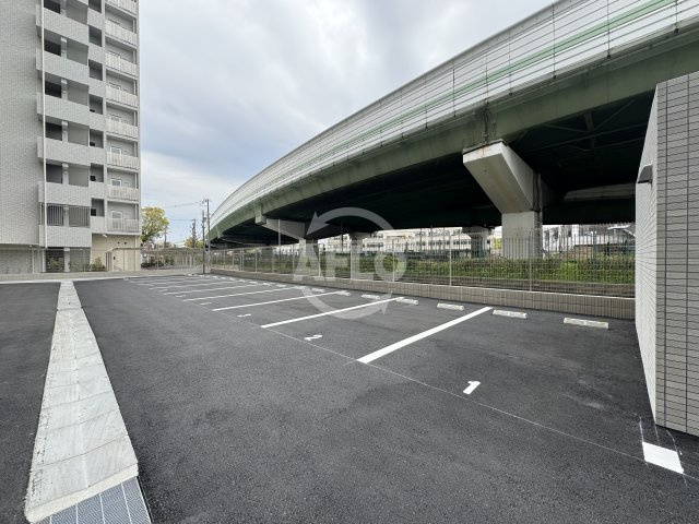 スプランディッド難波WESTⅡの駐車場|スプランディッド難波WESTII　外観