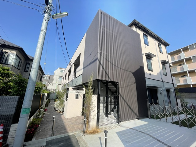 Ｅｎｏ　ＫＡＳＴＡＬＩＡの外観