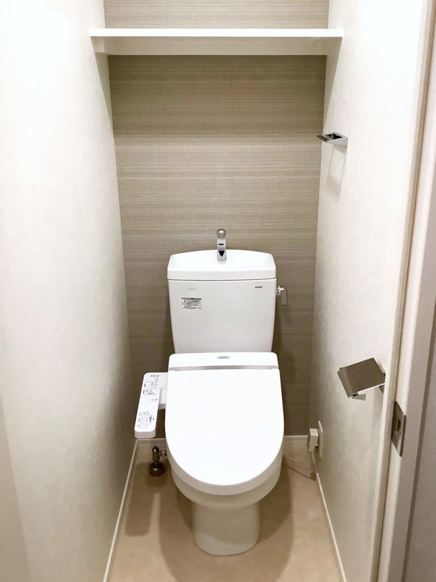 新品家具付きマンション博多駅南26(KaGood福岡)のトイレ