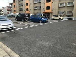 ビューラー牧の里の駐車場