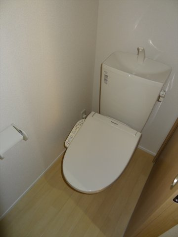 リエッタ西条岡町のトイレ