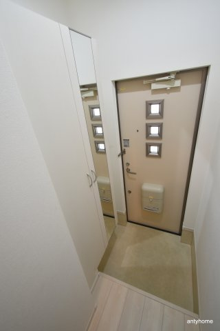ロッヂえざかAの玄関