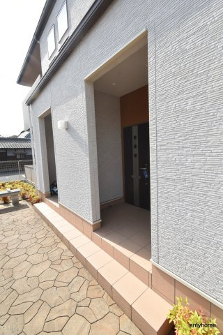 ロッヂえざかAのエントランス