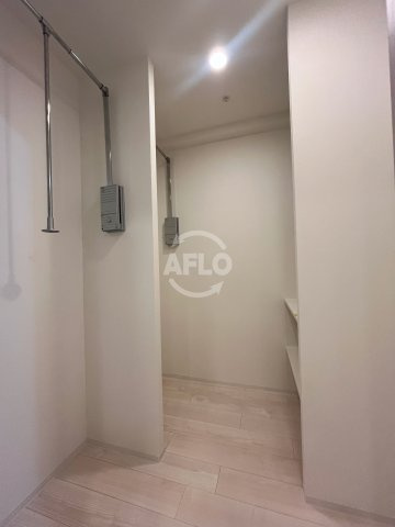 スプランディッド難波WESTⅡ　栄小学校区の玄関|スプランディッド難波WESTII　ウォークインクローゼット