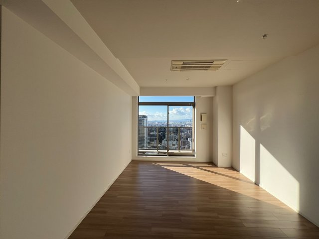 プレミストタワー大阪新町ローレルコート　堀江小学校区の居間・リビング|リビング