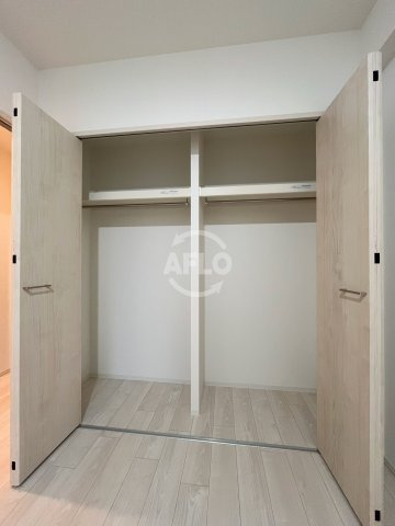 スプランディッド難波WESTⅡの収納|スプランディッド難波WESTII　クローゼット