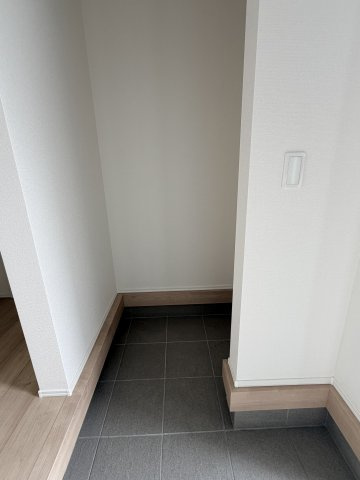 新築　高崎市若松町の玄関