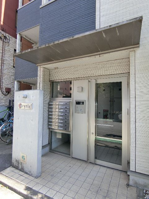 クリスタルのエントランス