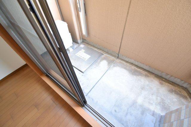 シャインビュー淡路　仲介手数料無料のバルコニー