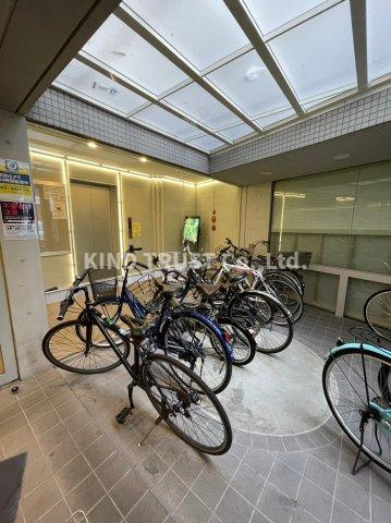 グランディ梅田北の駐車場