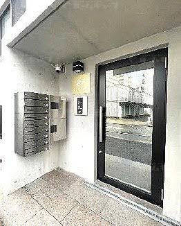 オレア浅草東のエントランス