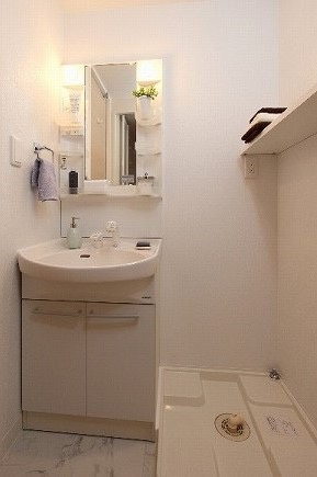 新品家具付きマンション比恵町11(KaGood福岡)の独立洗面台|洗面所フロアカラー相違（※現況優先）