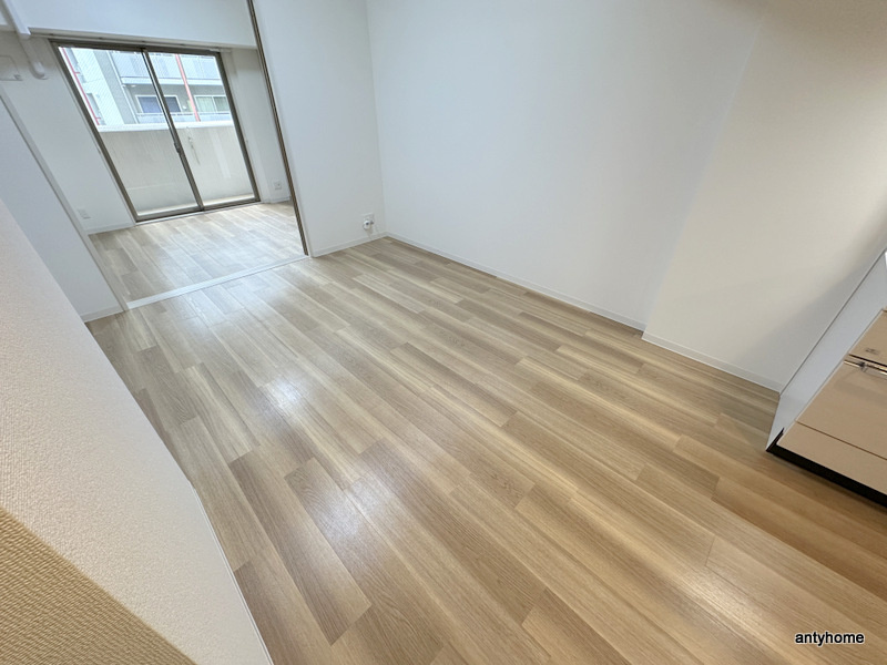 ミラノ堺筋　仲介手数料無料の洋室