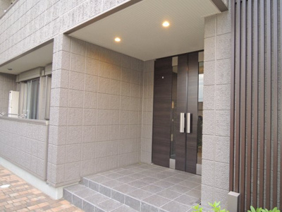 【エントランス】