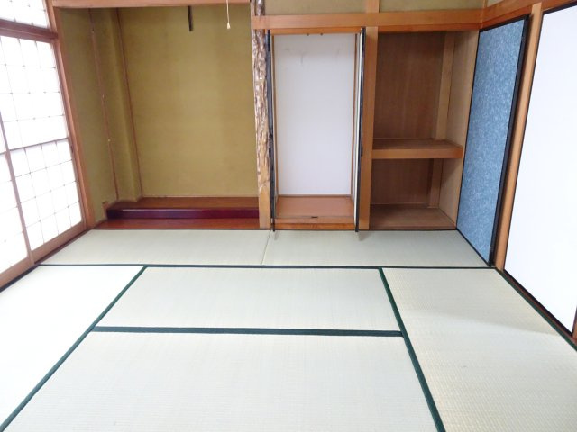 大垣市領家町戸建の和室