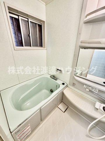 門真岸和田３丁目一戸建の浴室