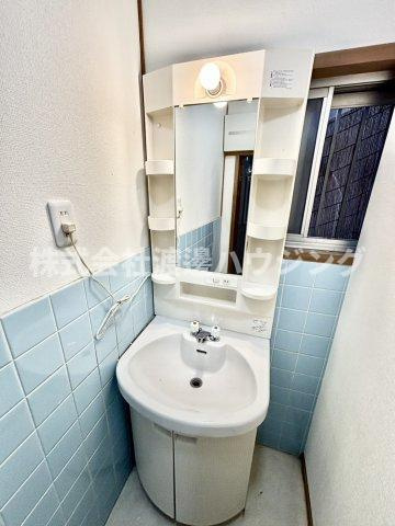 門真岸和田３丁目一戸建の洗面所