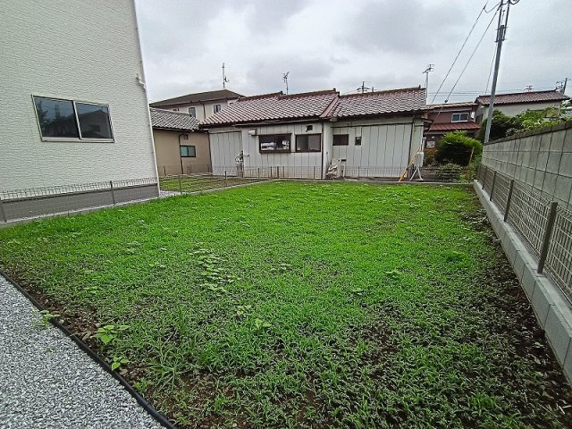 GRAFARE 高崎市岩鼻町2期 1号棟の庭|現地撮影