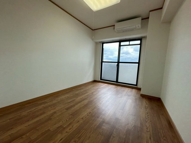 ノルデンハイム新大阪の居間・リビング