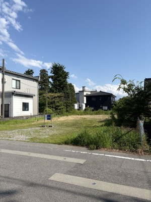 【前面道路含む現地写真】 | 三日市字三島N売地