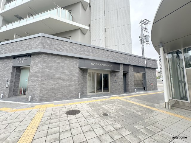 PLAISIR CAMPHRIERのエントランス