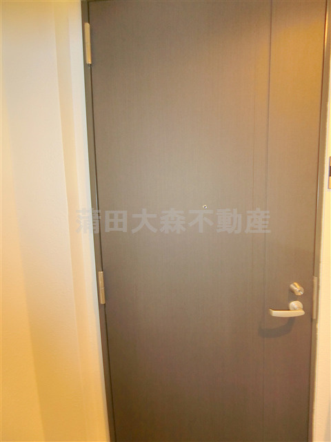 Y’s　FLATワイズフラットの玄関