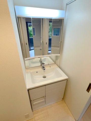 ＨＥＢＥＬＭＡＩＳＯＮ都筑　ＥＡＳＴの洗面所