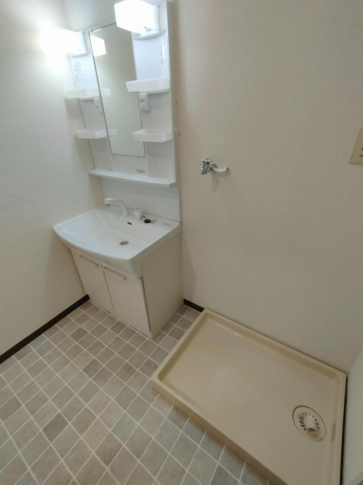 調布市小島町２丁目の賃貸マンションの洗面所
