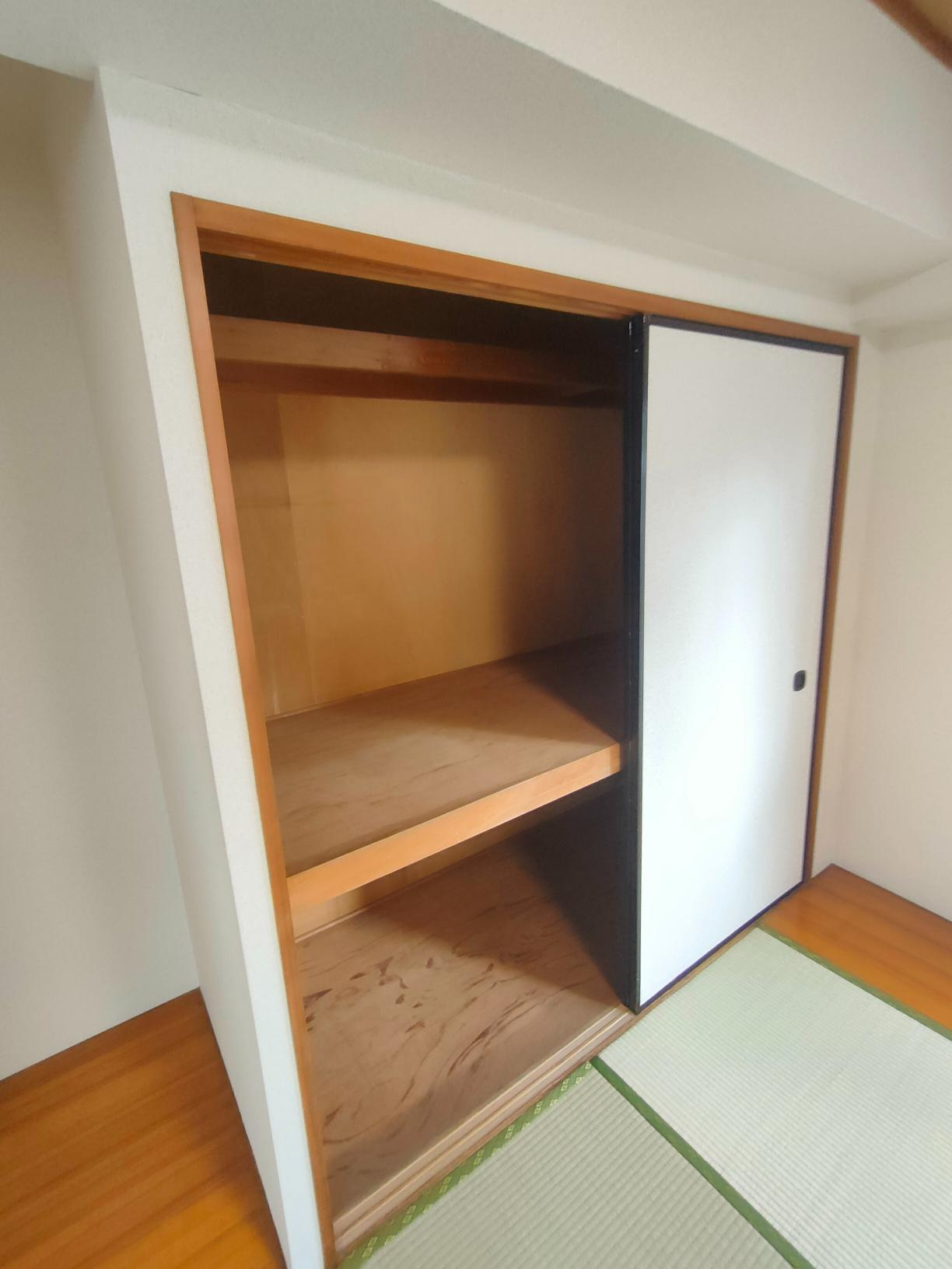 調布市小島町２丁目の賃貸マンションの収納
