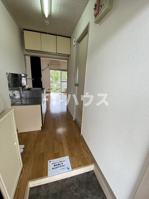 江野沢ハイツＡの玄関