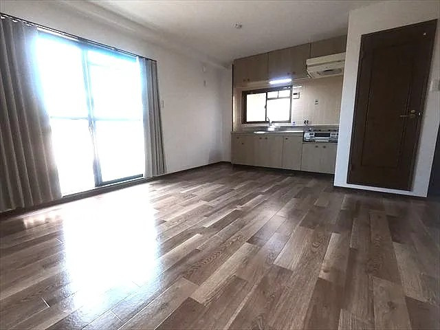 ヴィレッジ・リバー住吉の居間・リビング