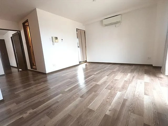 ヴィレッジ・リバー住吉の居間・リビング