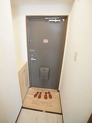 シャミリー深江の玄関
