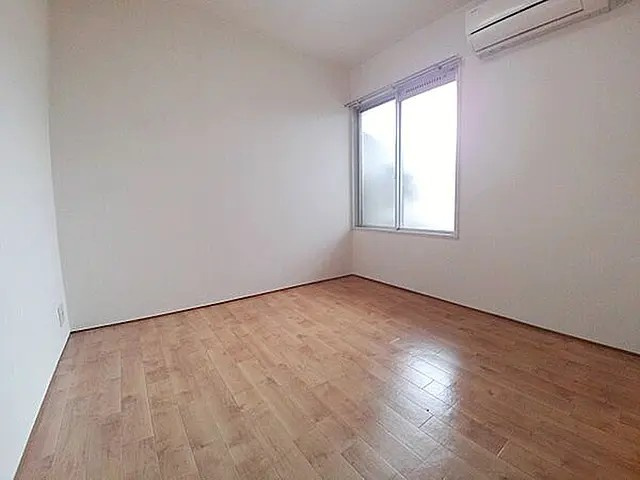 メイプル壱番館の居間・リビング